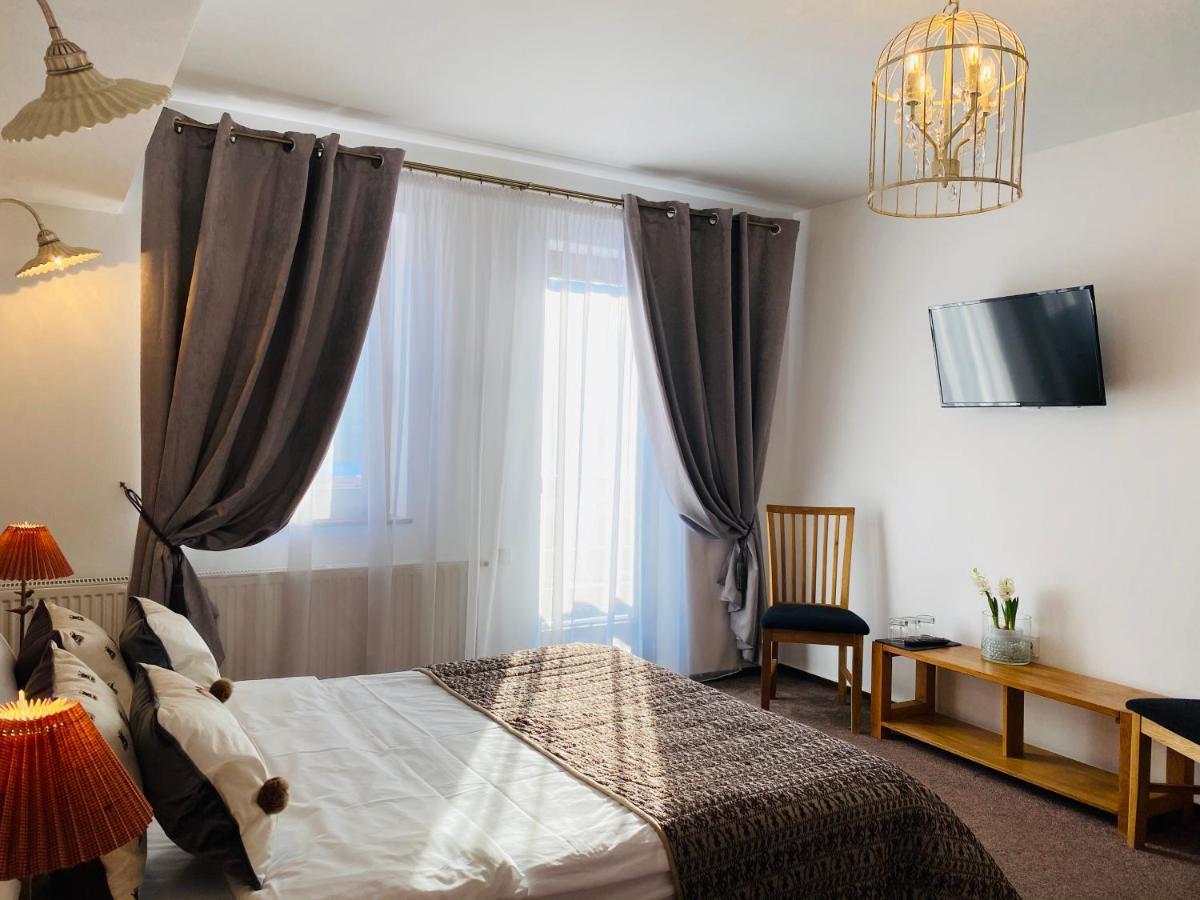 Pensiunea Doina Bucovinei Hotel Mînăstirea Humorului Bagian luar foto