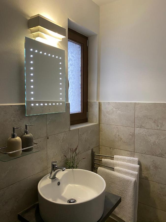 Pensiunea Doina Bucovinei Hotel Mînăstirea Humorului Bagian luar foto