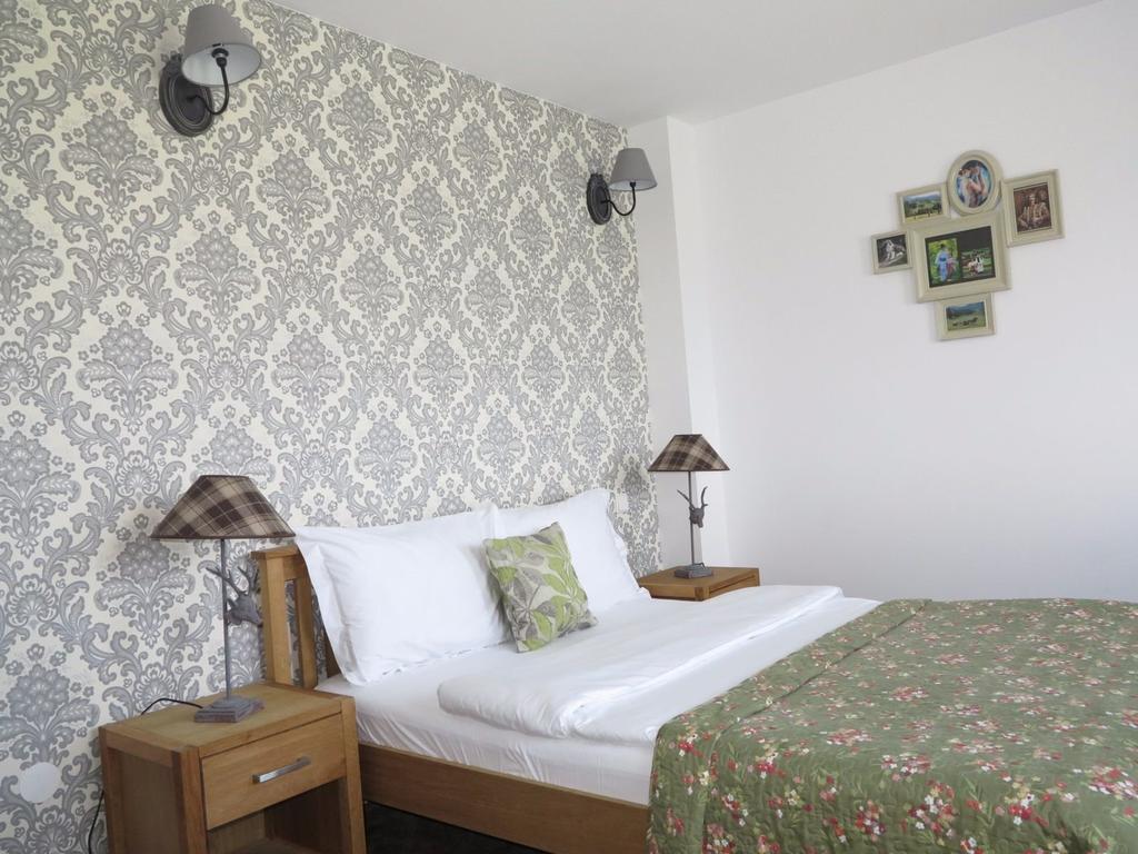 Pensiunea Doina Bucovinei Hotel Mînăstirea Humorului Bagian luar foto
