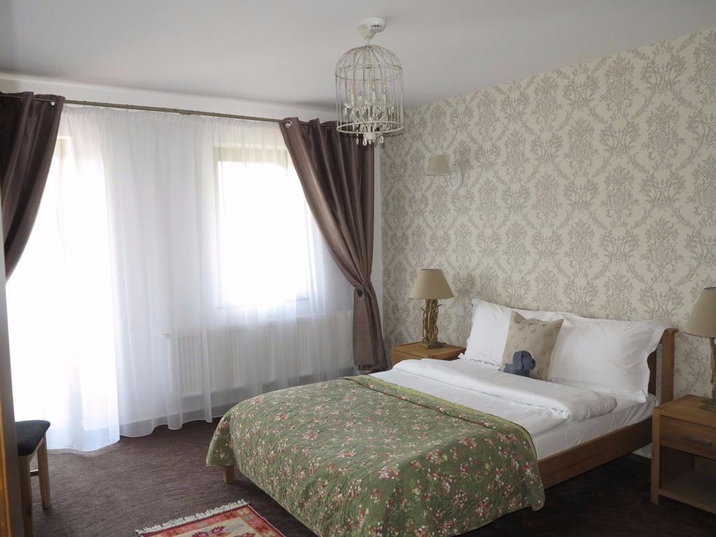 Pensiunea Doina Bucovinei Hotel Mînăstirea Humorului Bagian luar foto