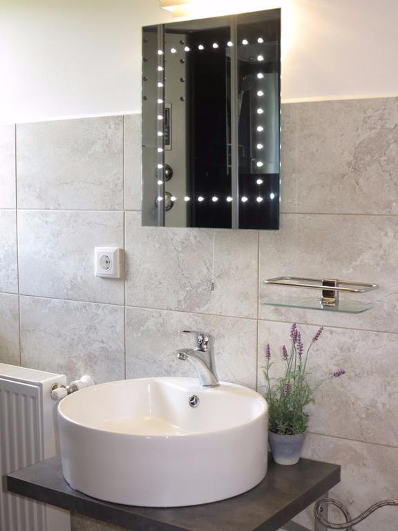 Pensiunea Doina Bucovinei Hotel Mînăstirea Humorului Bagian luar foto